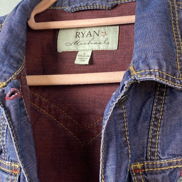 Ryan Michael Women's SLIM WEATHERED PIGMENT DYEING Denim Jean Jacket L1582DK - Picture 7 of 12